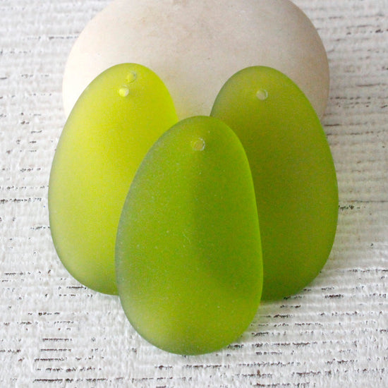 20x32mm Frosted Glass Pendants - Lime Green - 2,4 or 10