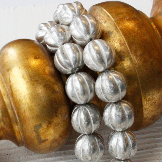 Load image into Gallery viewer, 14mm Melon Beads - Antique Silver - 10 Beads
