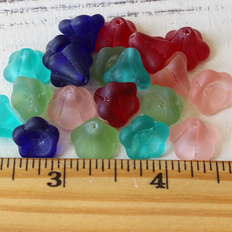 Load image into Gallery viewer, 10x12mm Trumpet Flower Beads - Matte Olivine
