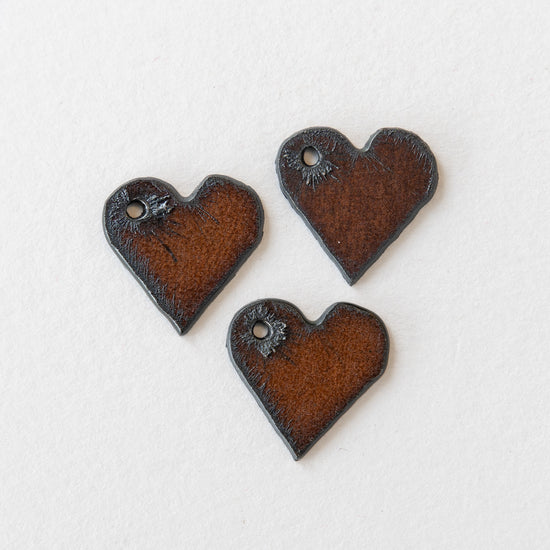 Tiny 19mm Rusted Iron Heart Pendant - 1 Pendant