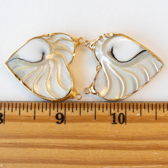 Mother of Pearl Heart Pendant with 14K Gold - 1 Pendant