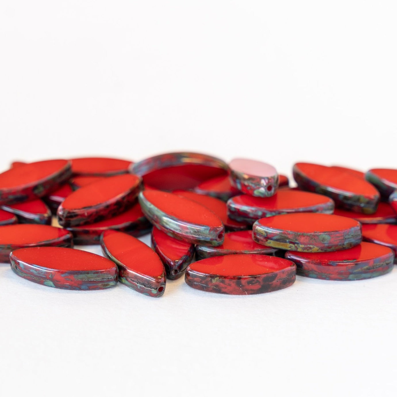 Load image into Gallery viewer, 18mm - Spindle Beads - Red Picasso - 10 beads
